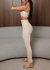 Legging Control Levanta Cola